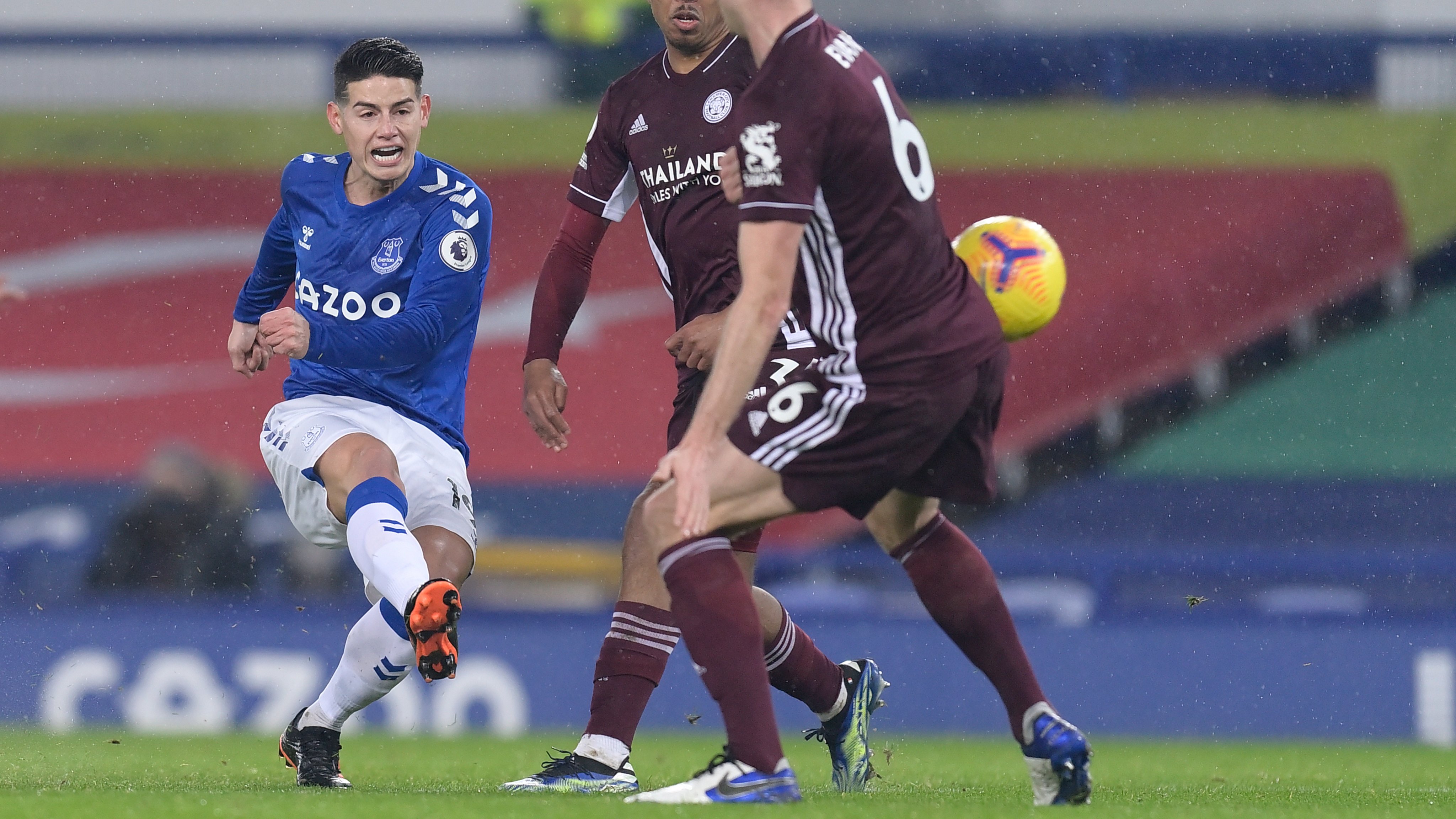 j罗传射埃弗顿比赛,j罗英超2轮造球