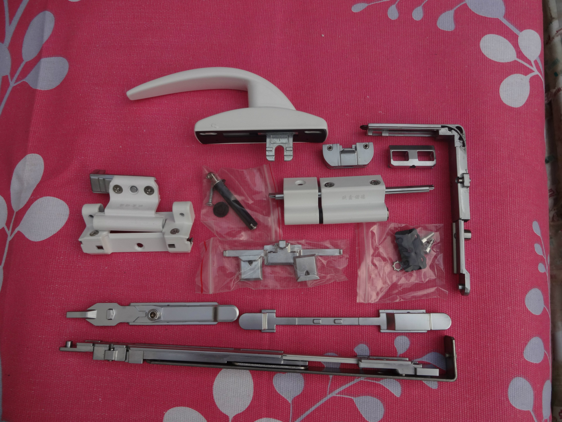 卫生间的五金件怎么选购,厨房五金件选购技巧