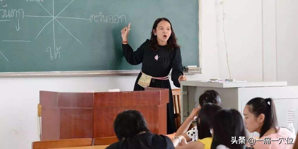 老师上课经常声音嘶哑用什么药,老师每天讲课嗓子哑了