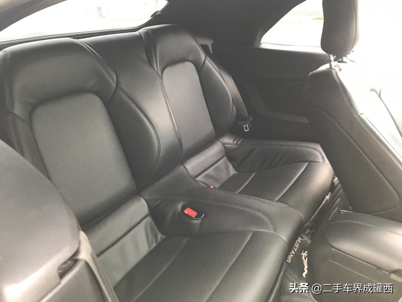 福特野马敞篷开启效果,平民跑车野马多少钱