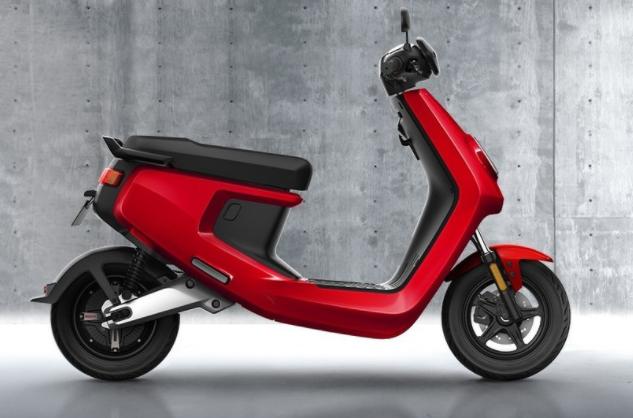 小电动车热卖榜第一名,雅迪九号小牛哪款值得买