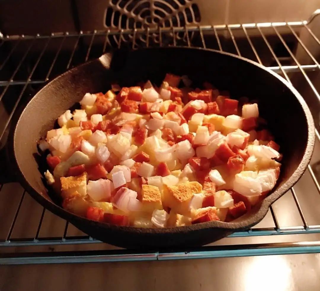 中西结合，有盐有味儿，这样的烤馒头披萨不来一份儿？