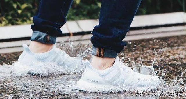 听它讲不一样，听一双抗菌鞋自述