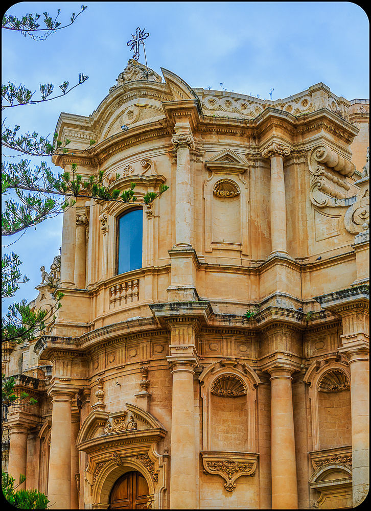 情迷西西里：漫步“蜜糖小城”诺托，感受巴洛克建筑艺术的灵动、浪漫与激情