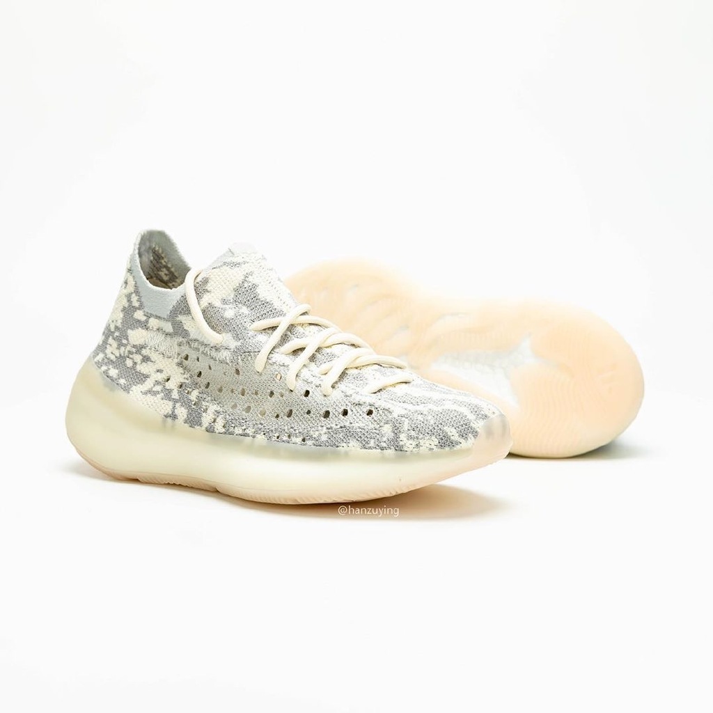 Yeezy350V3实物图赏：新的潮流风向？