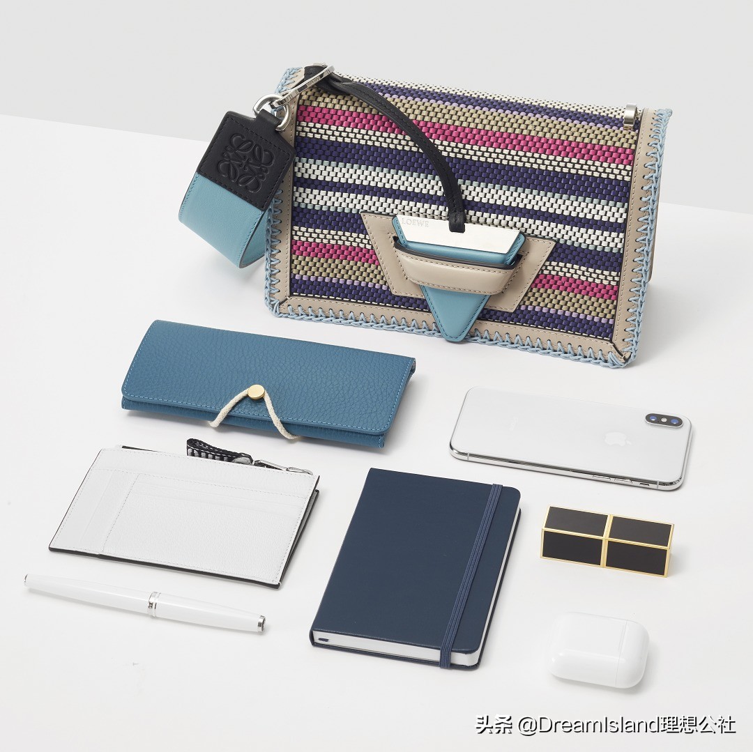 loewe半月形手袋手提包,loewe走秀款包包