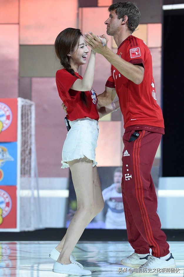 马凡舒颜值惊艳龙洋,马凡舒素颜照与春晚对比