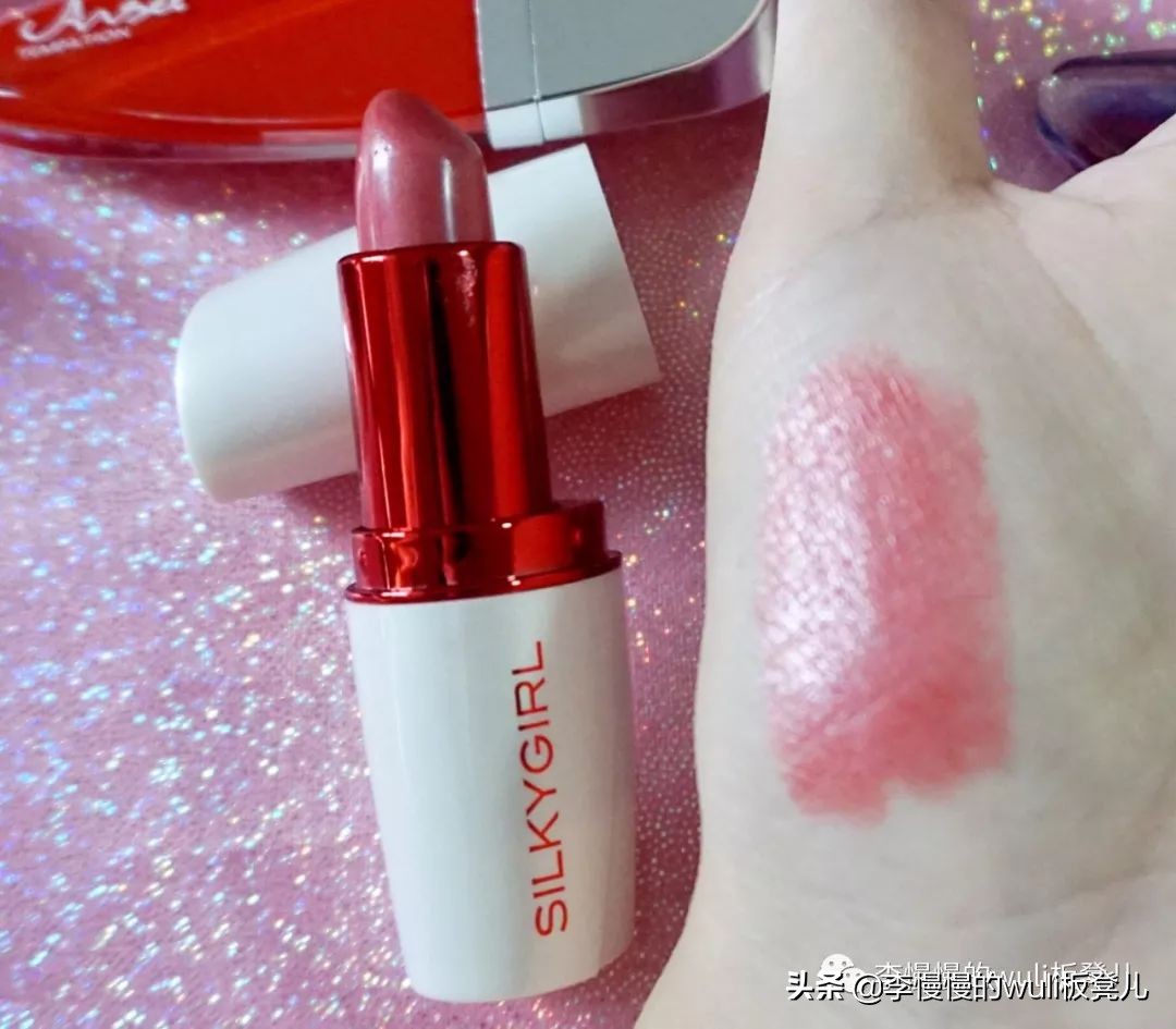 一秒入秋入冬,秋季彩妆必备单品推荐