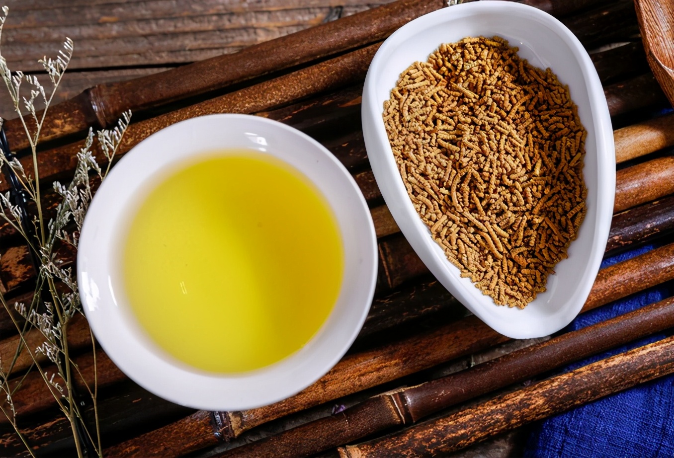 自律女孩每天都喝一杯苦荞茶,苦荞茶美容养颜