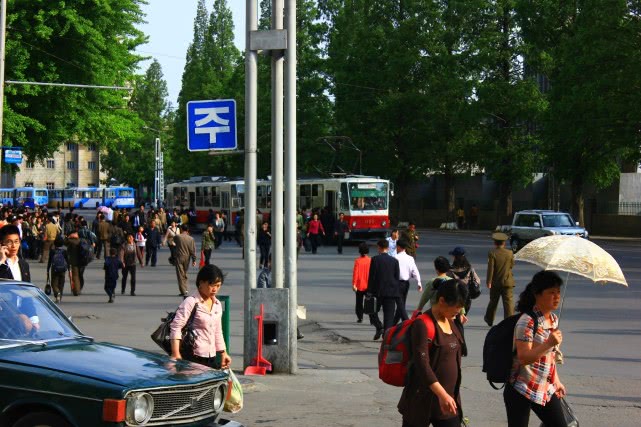 去朝鲜可以买手机卡吗,去朝鲜可以去朝鲜人的商店吗