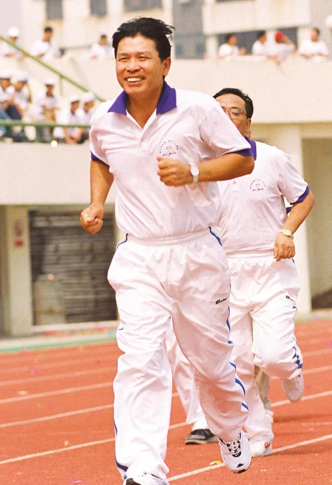 富豪身价1500亿在家中被劫持,身价亿万富豪被绑架