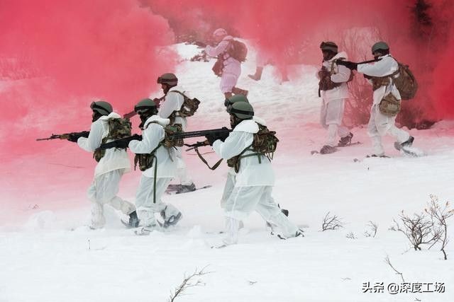 美军训练投降姿势,美军训练士兵投降