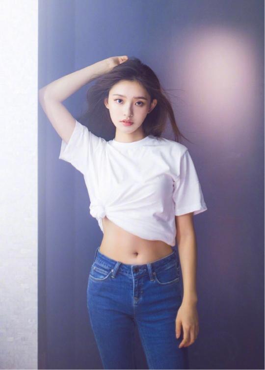 ck内衣女代言人林允,ck内衣代言人林允白色