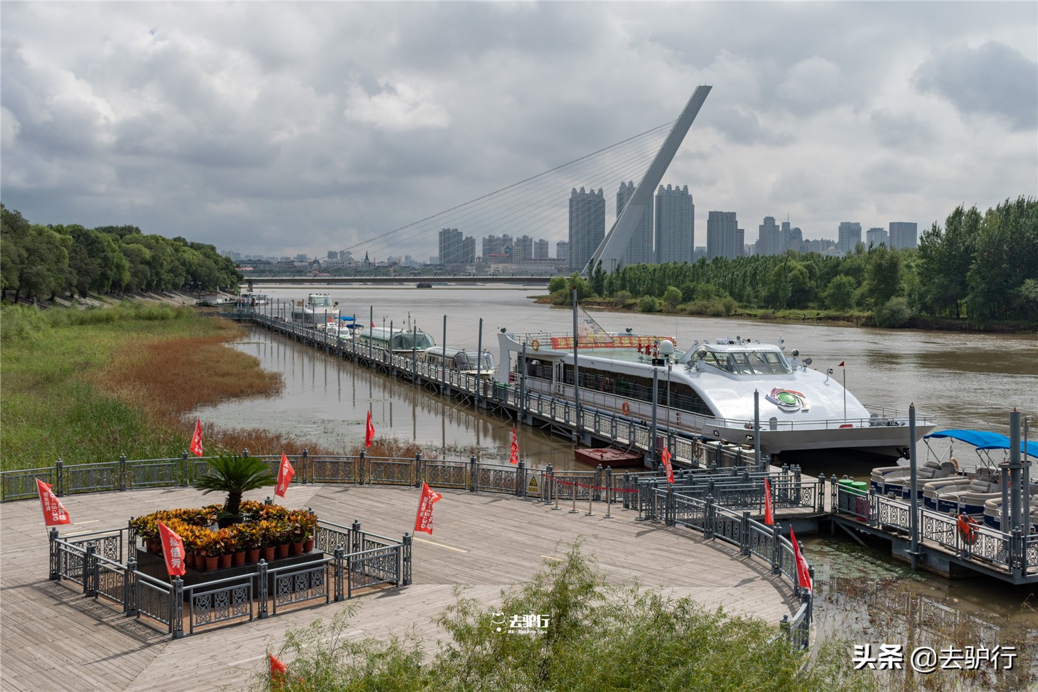 背负东北希望的哈尔滨，不紧不慢，二线城市也挺好
