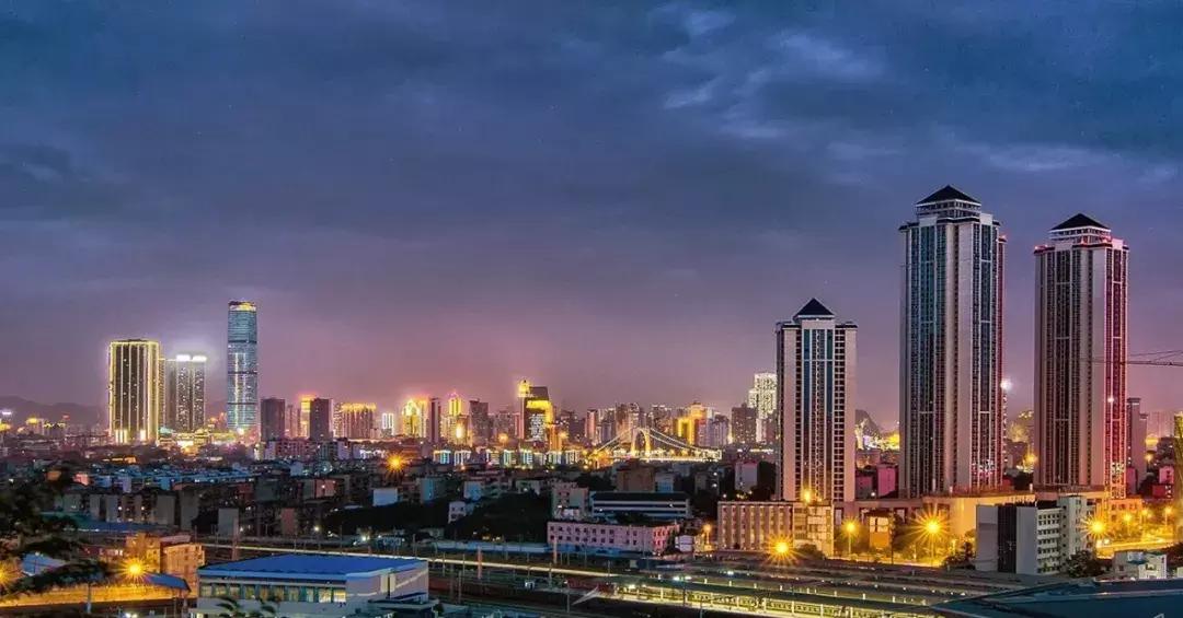 柳州月收入7000什么水平,柳州3000元工资