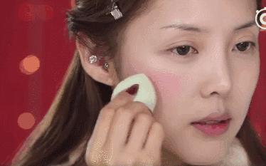 泫雅重腮红妆容,泫雅同款鬼马亮片妆