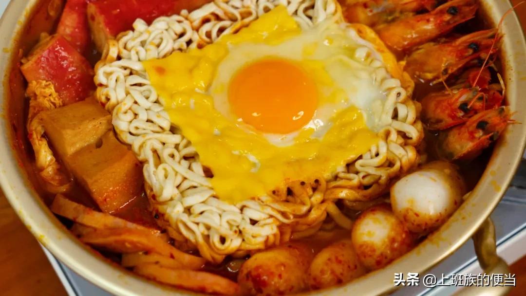 天冷了就得吃它，一个人吃部队火锅原来这么爽啊