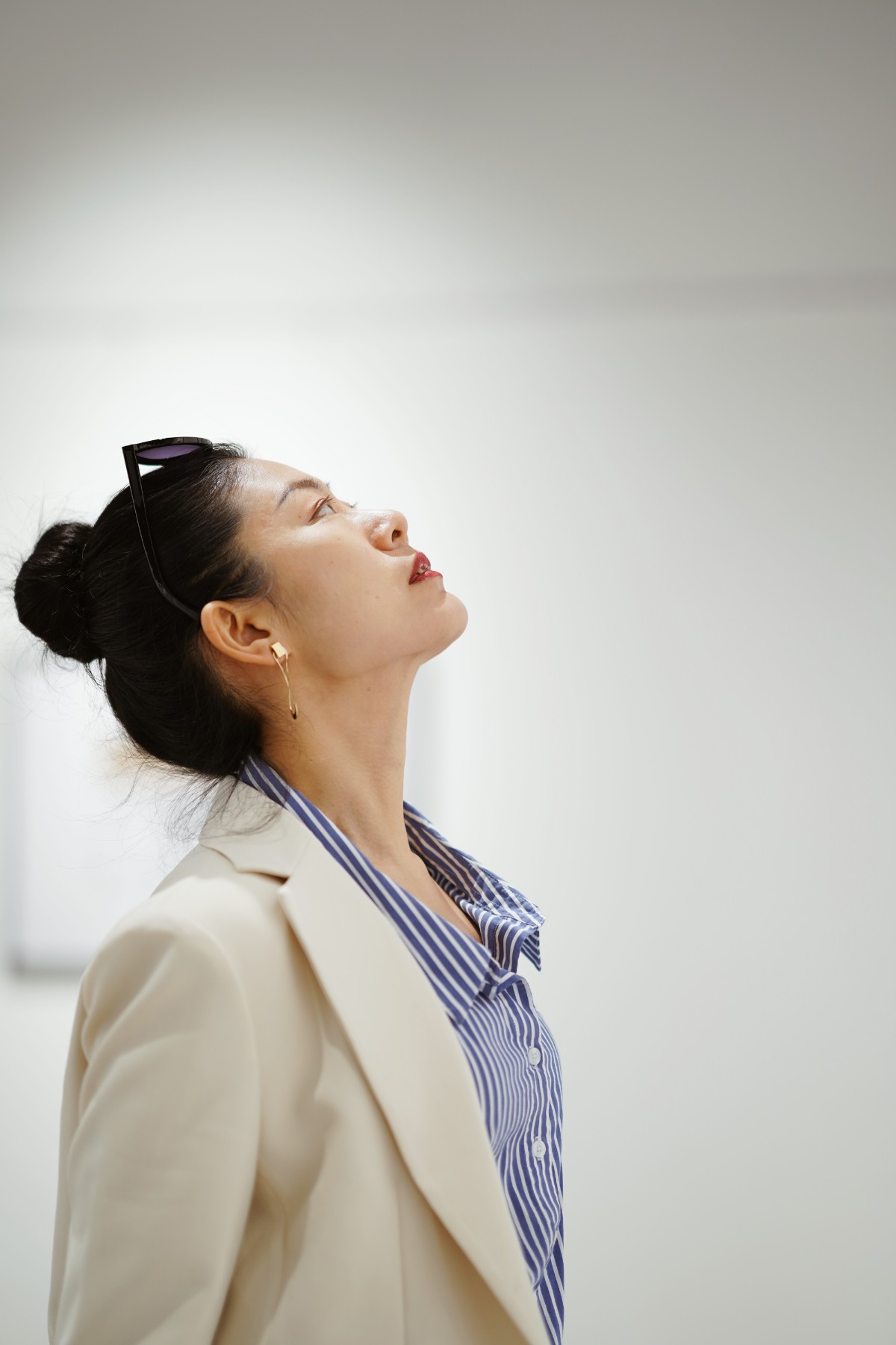 立春之后的时髦实用之选：小西装、风衣和连衣裙