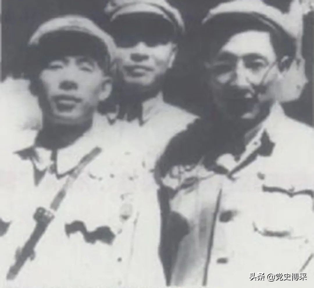 彭德怀建议拍摄《智取华山》，*青江**曾提出指导意见，*德朱**为其改名