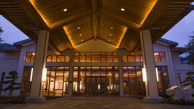 黄果树柏联温泉酒店是几星级酒店,黄果树柏联酒店在景区内怎么进去