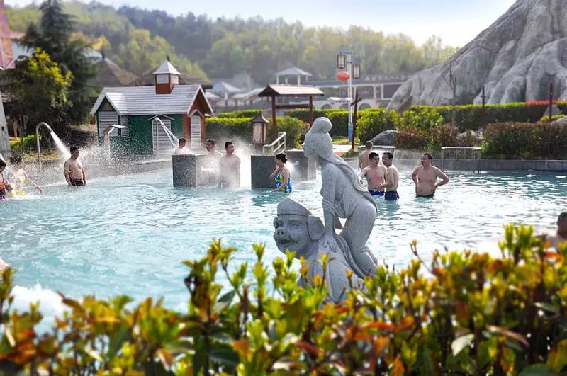 武汉周边温泉东南亚风情酒店,武汉周边温泉别墅度假哪里好