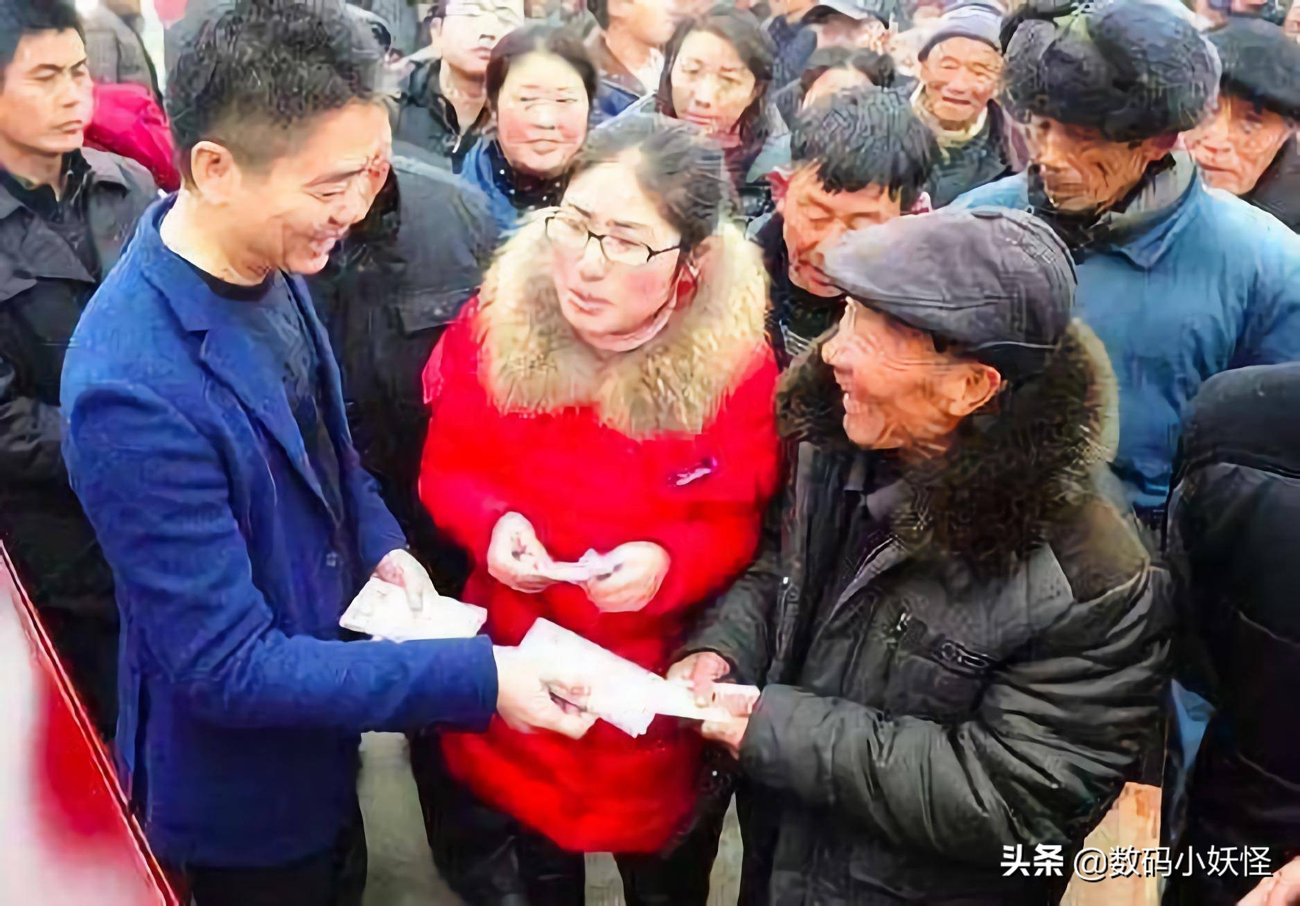 刘强东老照片曝光，白手起家打造京东“电商帝国”，最终无奈离场