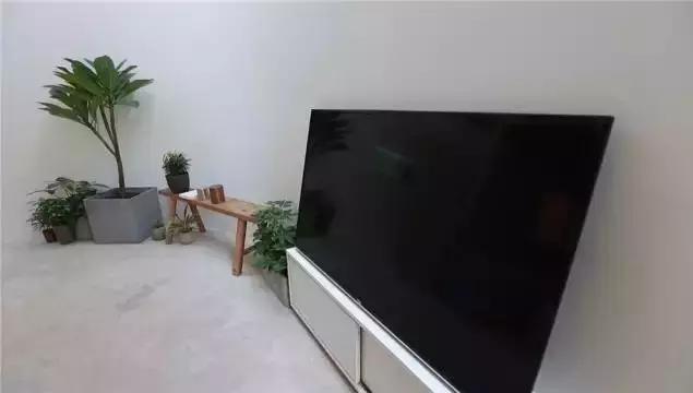 北京40㎡夹缝学区房挤下6口人，准备生二胎，女婿只能睡折叠床