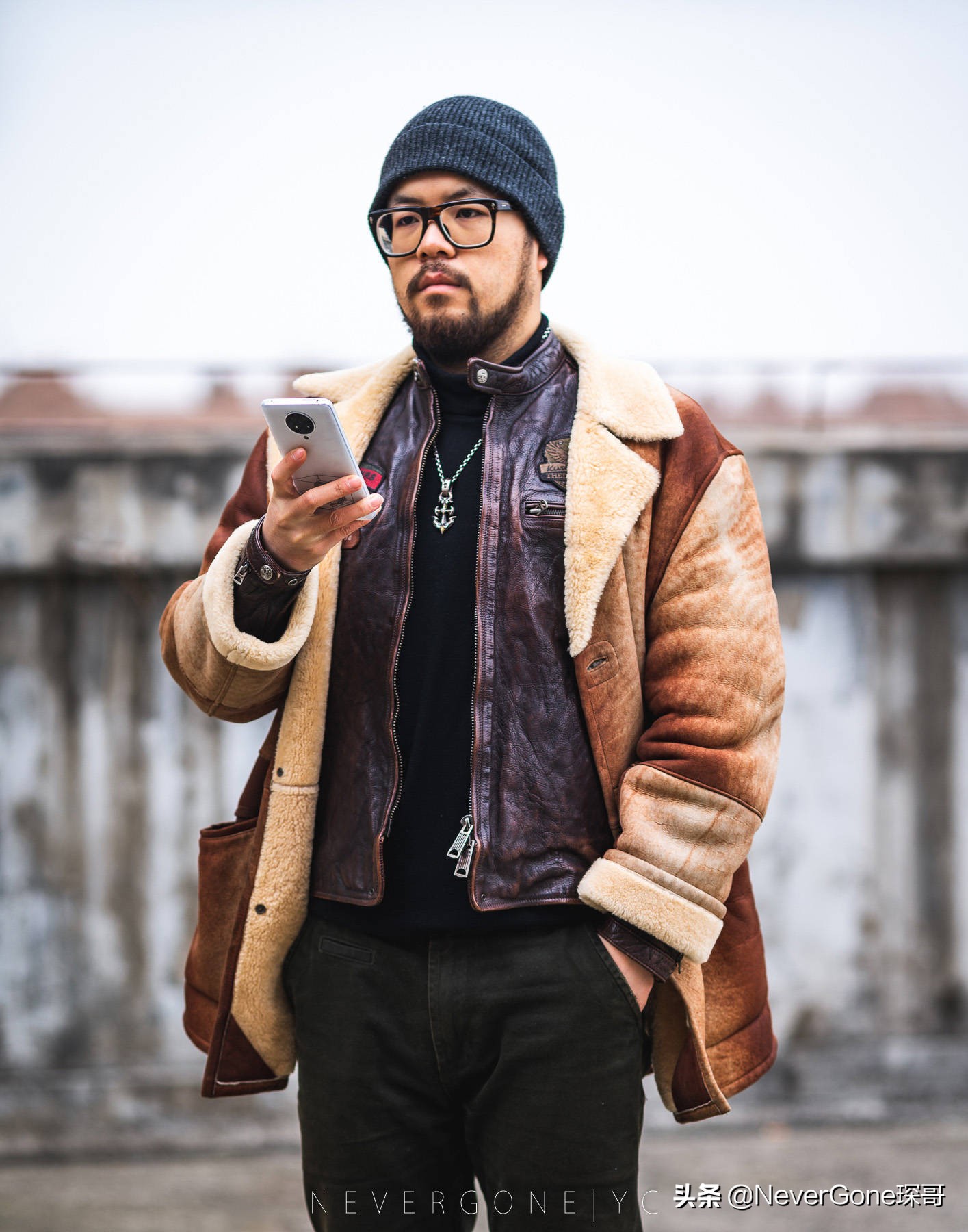 小众棕色短款皮衣,英伦机车皮衣推荐