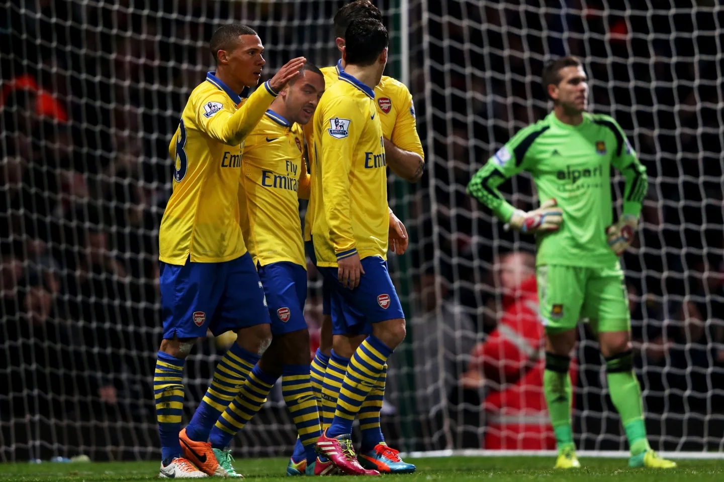 阿森纳哪个赛季球衣好看,阿森纳历史上的球衣品牌