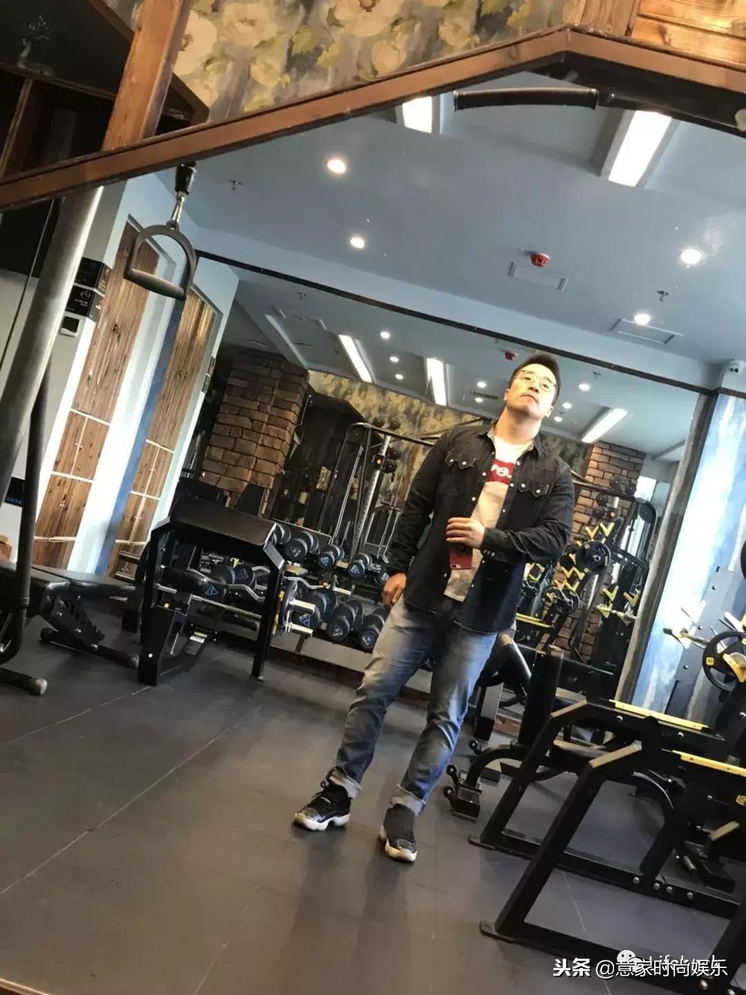 现在的男士衣服多少钱,男人穿多少钱的衣服