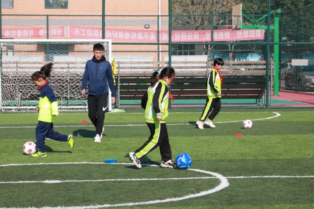 厉害了!全国著名足球人来朝阳了