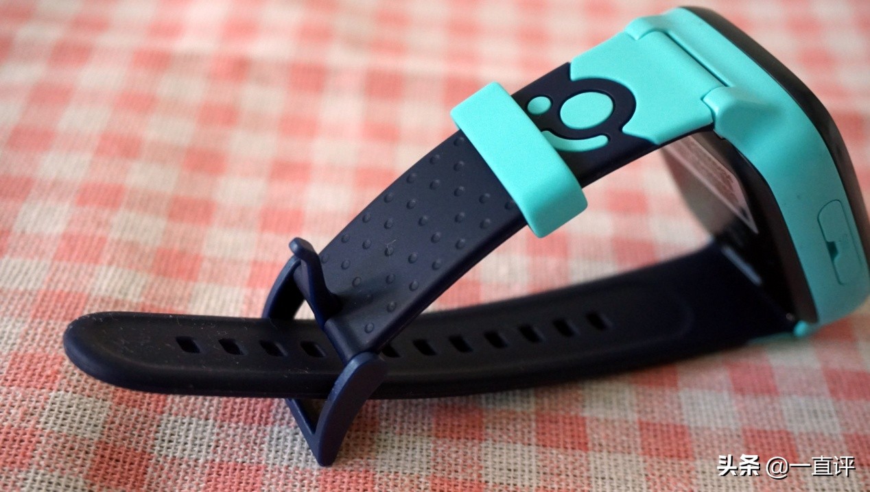 360儿童手表9X评测：20米防水+精准定位，支持视频通话