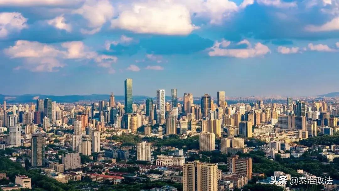 假期余额不足赶紧去玩,假期余额不足溜达一圈