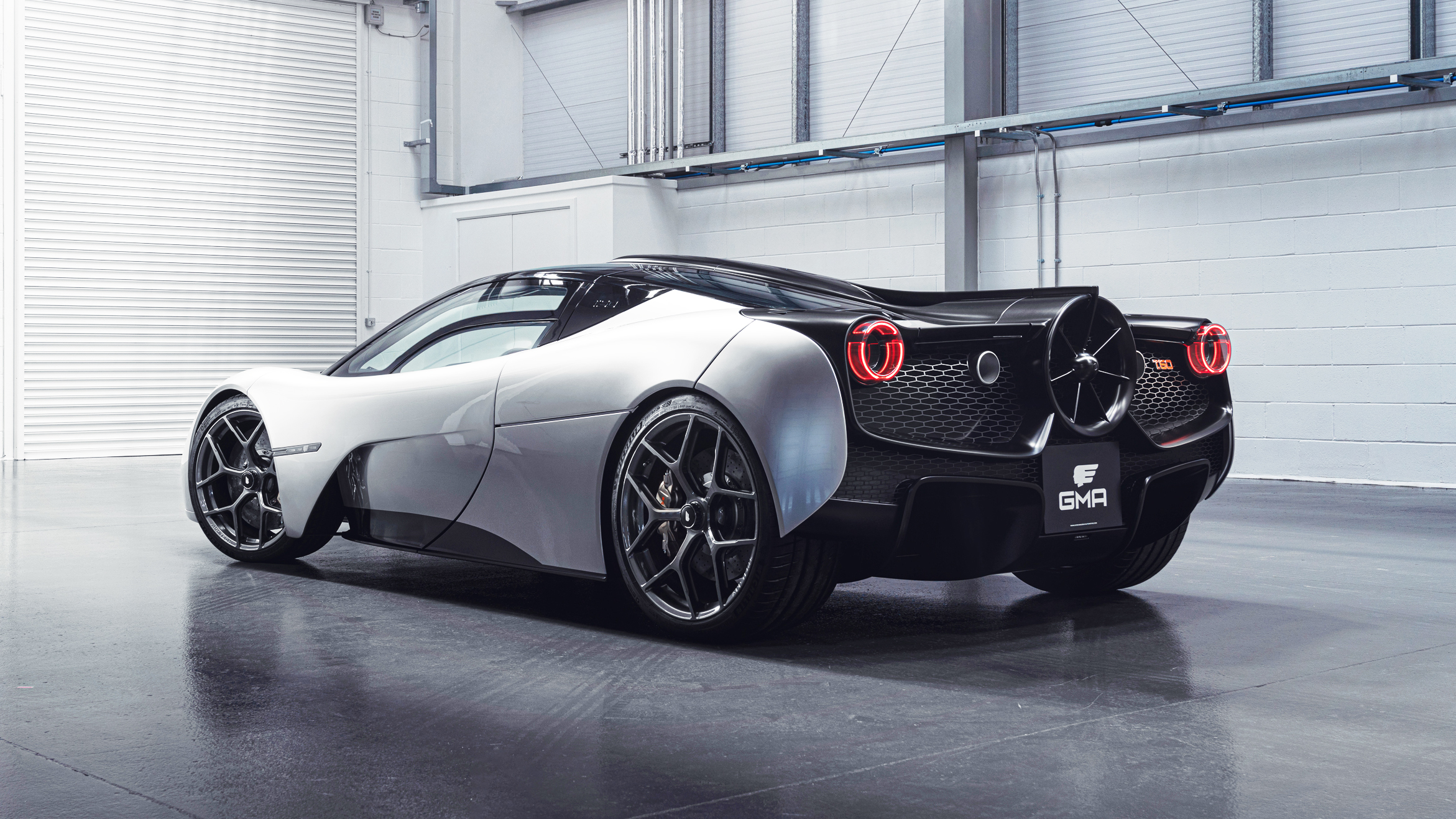 红旗e-hs9vs库里南,全新红旗E-HS9实车