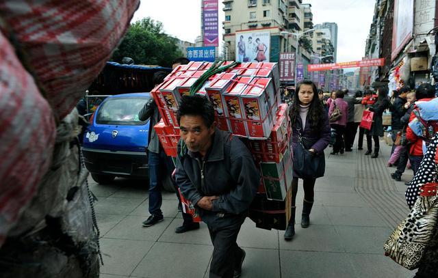 停工潮来了？非必要不要回家，“留人大战”正上演！外乡人受益了