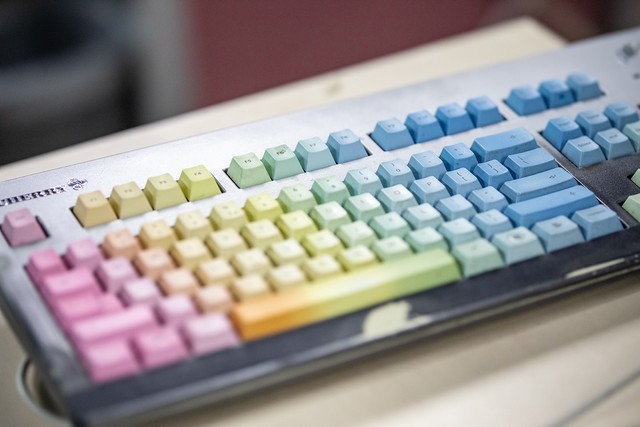 优衣库印花t恤联名,优衣库t恤联名款2021