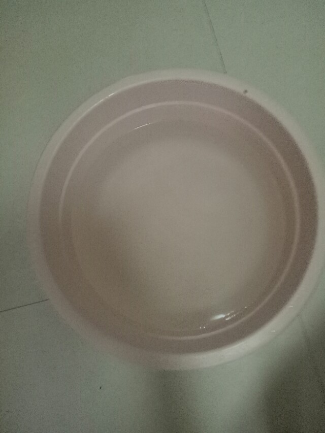 房子潮湿用热水拖地还是凉水拖地,复合地板拖地后地面潮湿怎么办