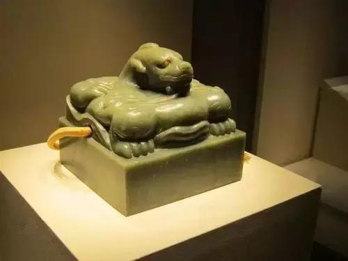 他堪称四世纪最强忍者：潜伏在仇人身边十八年，最后将其亲手勒死