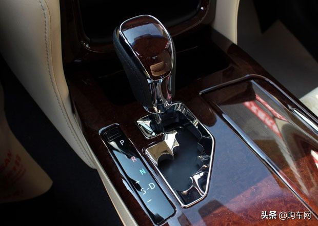 丰田皇冠百万豪车,400多万丰田皇冠豪车