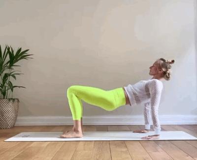 全网公认最有效美背体式,女性如何练好漂亮的背