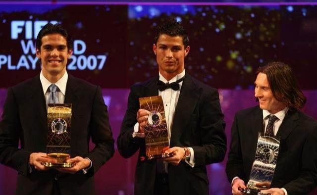 陌上人如玉公子世无双天选之子,卡卡文案陌上人如玉