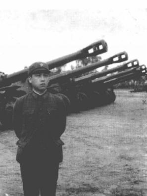 *世友许**指定要他当秘书，3年内为他2次破例，离开时：遇事来找我