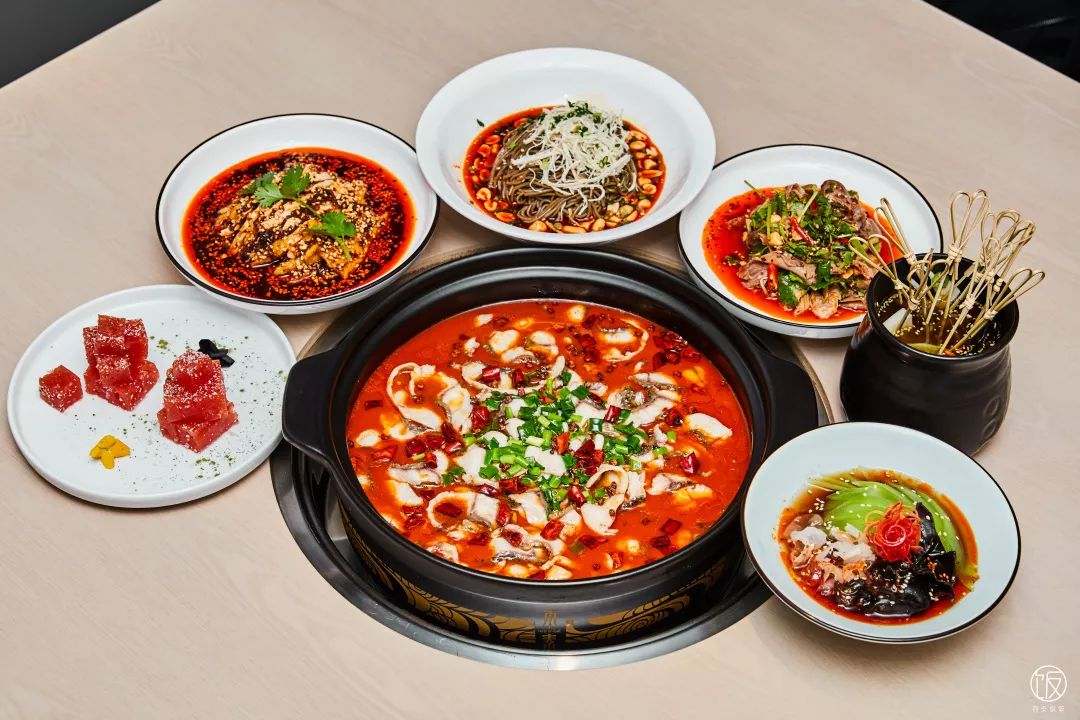 XXXL汉堡、重口吐司...随便吃，城北的宝藏Mall我来了