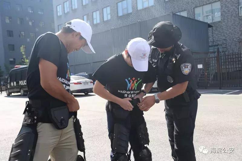 特警训练遭群众围观,特警魔鬼式训练