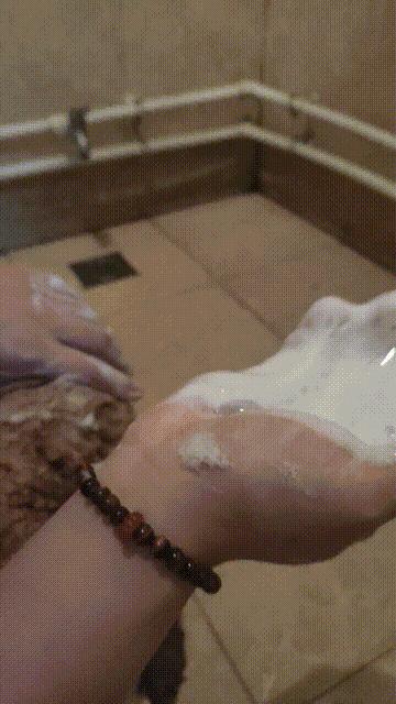 草莓洗澡用的沐浴露,女生草莓味沐浴露