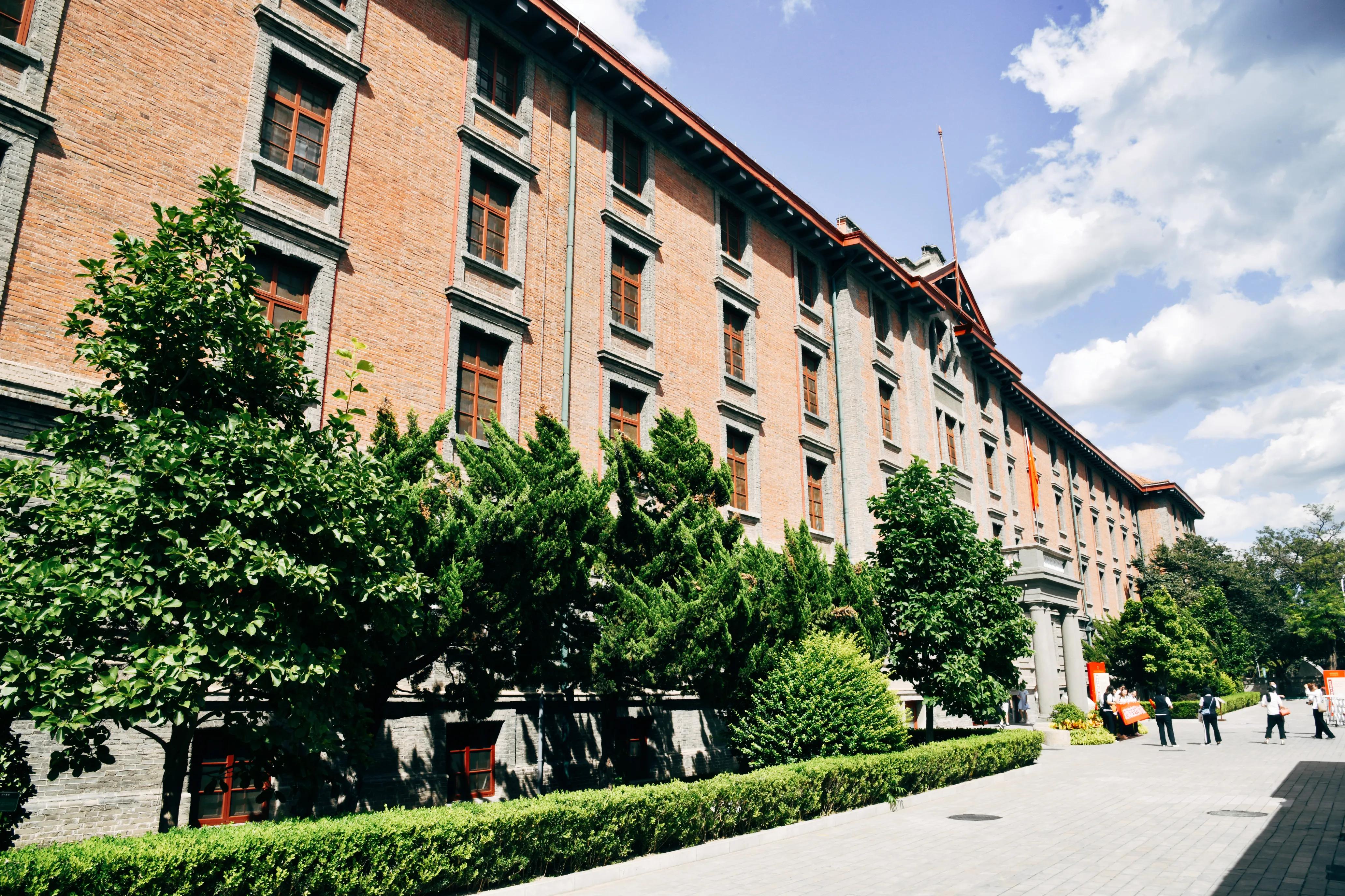 武汉最美丽的高校,中国最美大学武汉大学