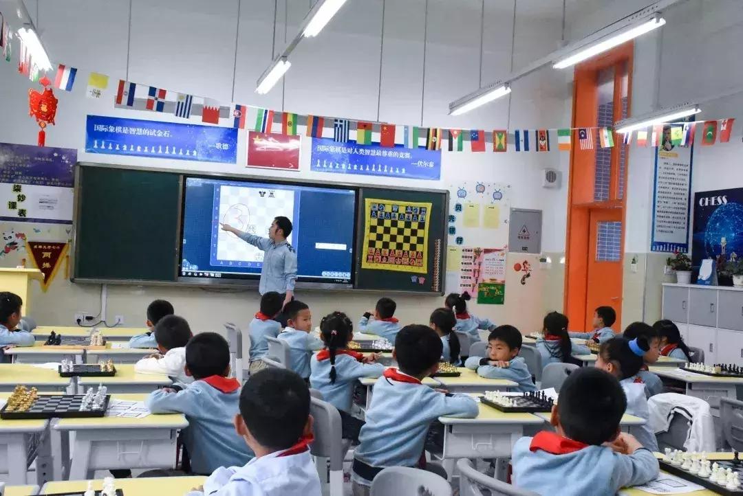 别人家的学校,天府七小和元音小学哪个好