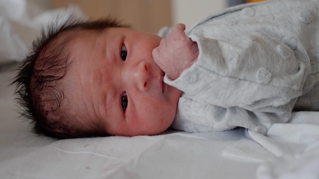 她上传自己水下分娩的片子，百万人观看：我想被温柔以待