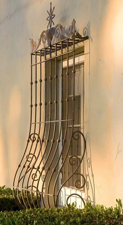 防盗网太丑怎么解决,国外装防盗网非常少