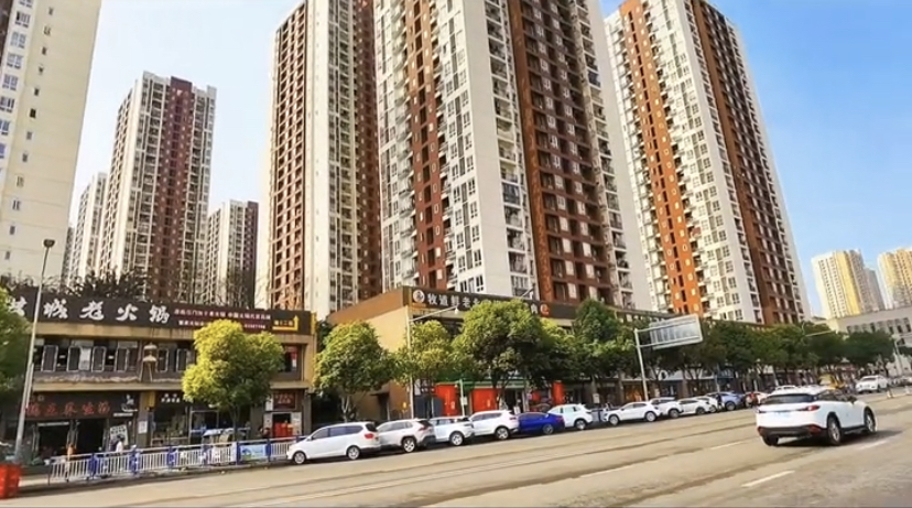 重庆空港区哪里买房最好,感觉重庆空港太远了值得买房吗